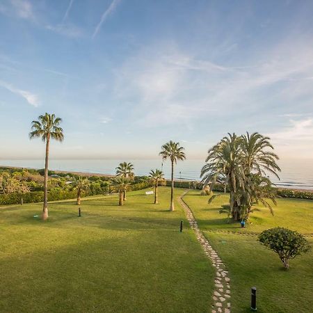 Luxury Gava Beachfront Apartment Barcelona Exterior photo